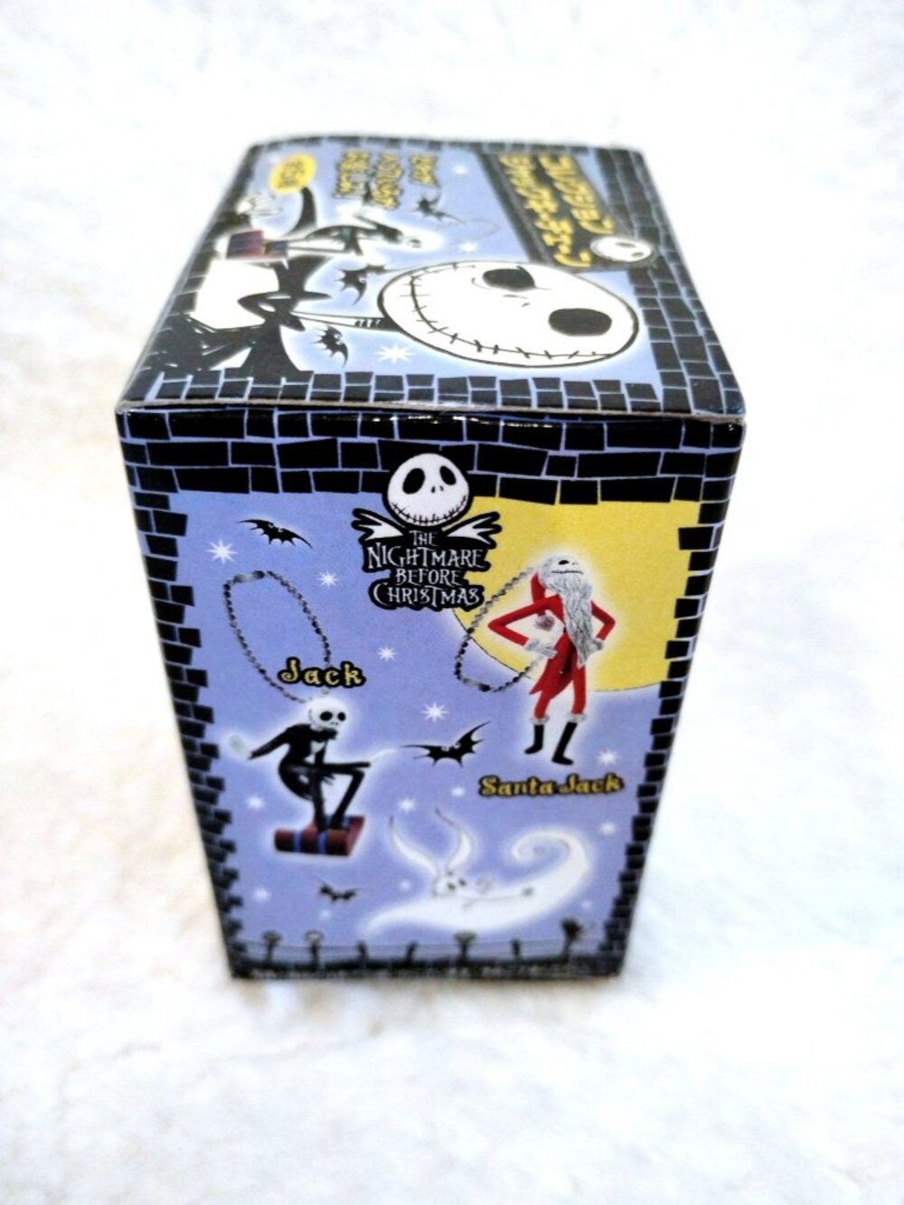 Nightmare Before Christmas Runa Rare Holiday Keychain + Display Box - Picture 8 of 10